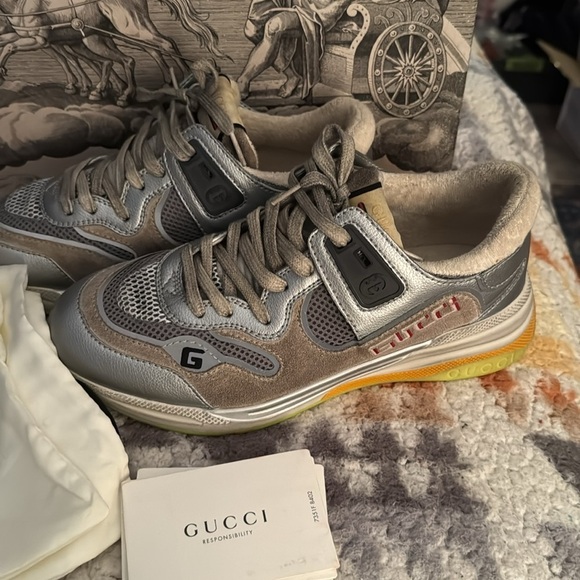 Gucci Ultraspace Sneakers size men's 7 or women's 10 GG Tennis Shoes 040 - Picture 2 of 16